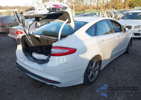 2014 Ford Fusion Se z USA, uszkodzony, nr VIN 1FA6P0H72E5397749